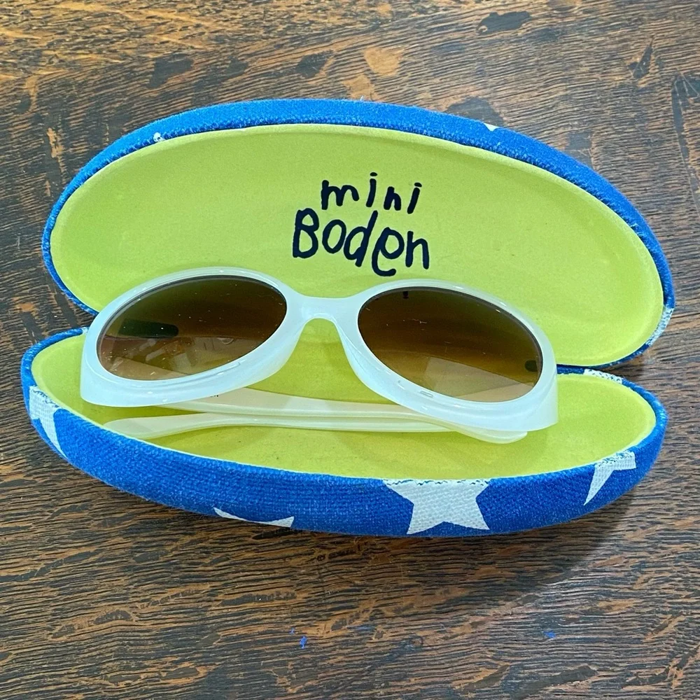 Mini Boden Kids White Sunglasses with Case